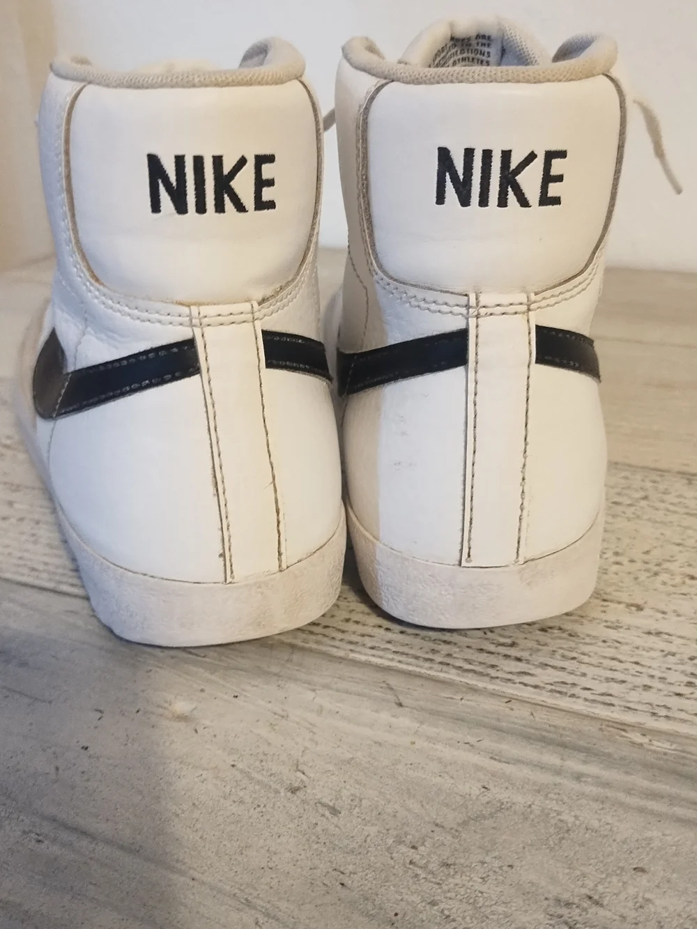 Nike Blazer Mid 77 Boys Size 7Y White Black Casual Leather Shoes Sneakers